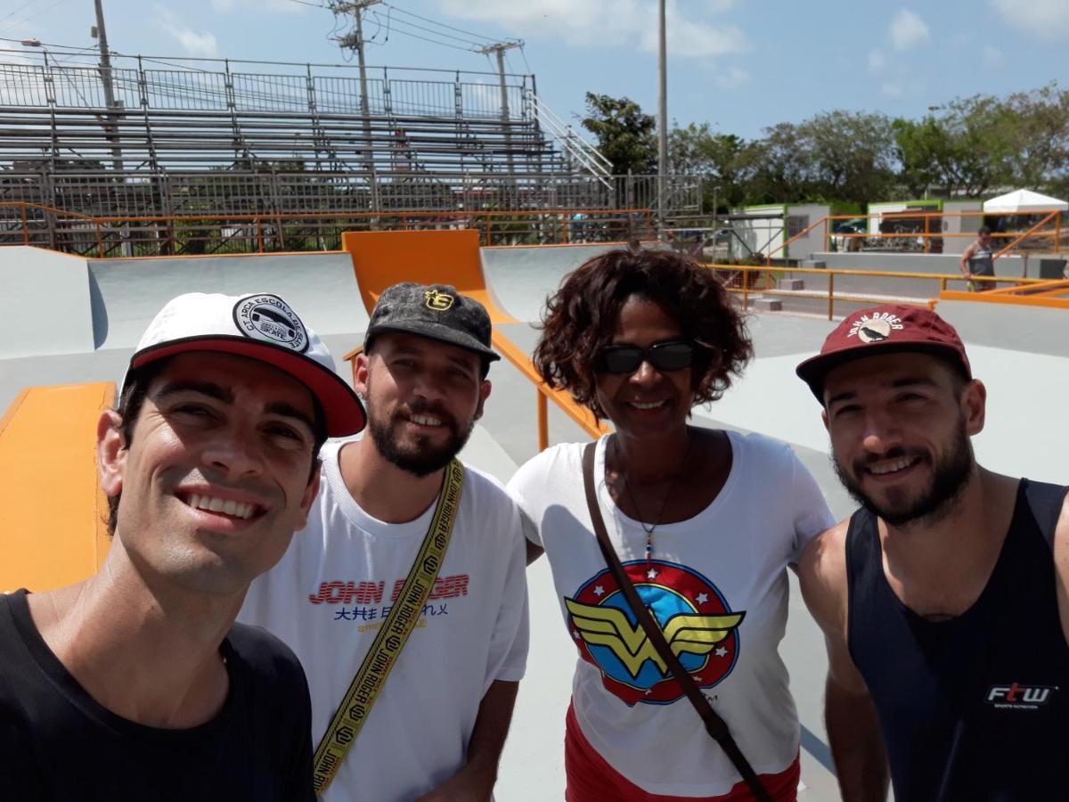 Perto Do Aeroporto De Salvador - Dona Pitanga Hostel Lauro de Freitas Dış mekan fotoğraf