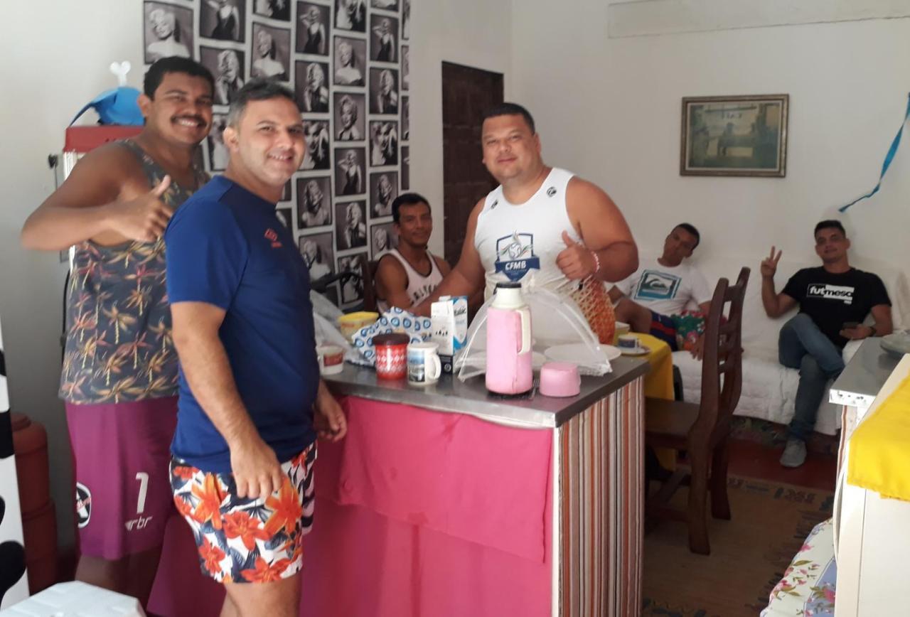 Perto Do Aeroporto De Salvador - Dona Pitanga Hostel Lauro de Freitas Dış mekan fotoğraf